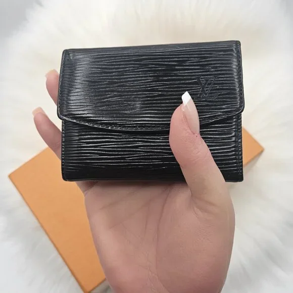 ❗SOLD❗Louis Vuitton Black Epi Compact Wallet - Picture 5 of 13